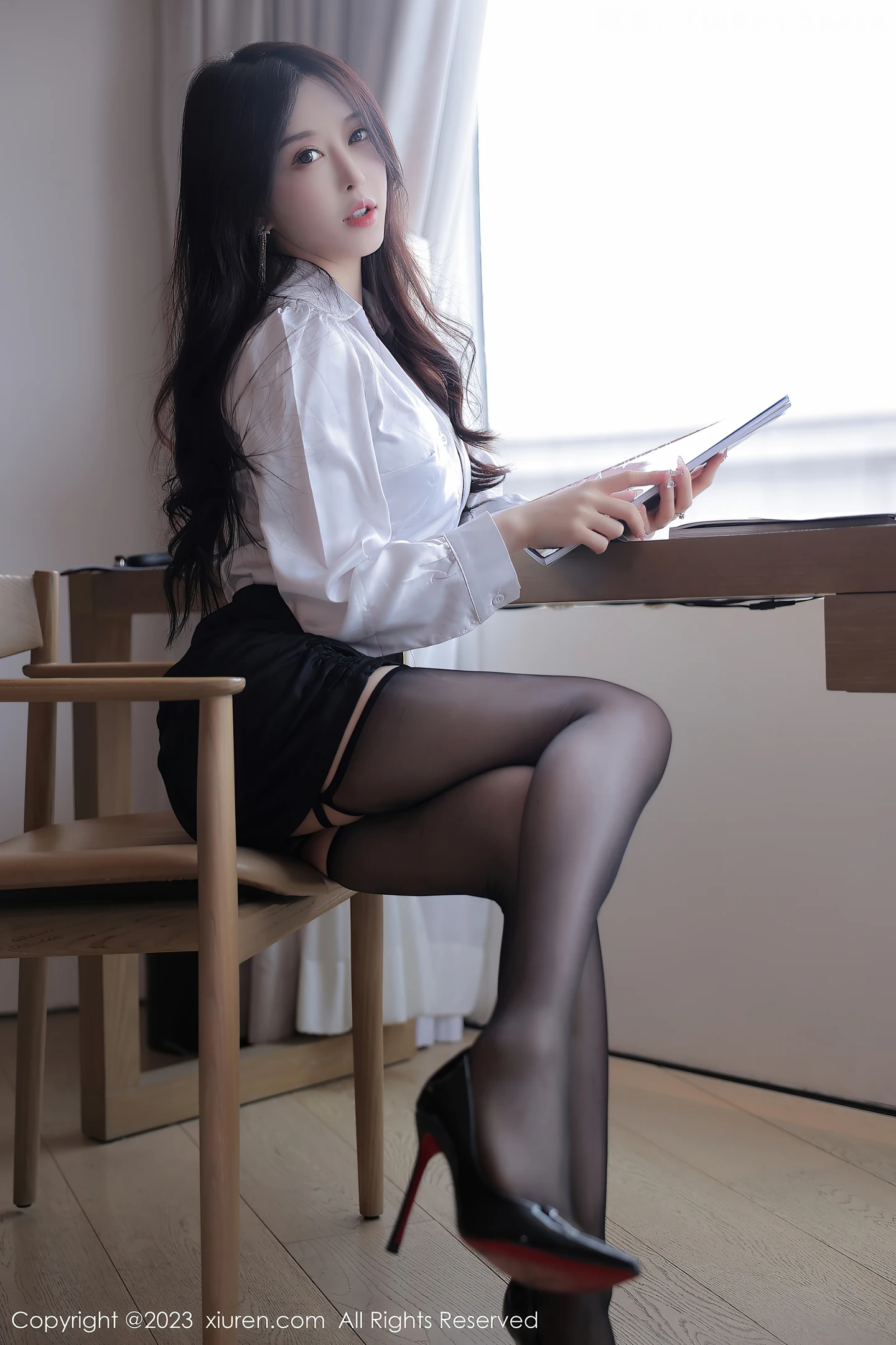 图片[4]-[XiuRen秀人网]VOL.6824 玉兔miki性感白T配黑色短裙露黑色蕾丝内衣完美诱惑写真90P-秀人网官方网站